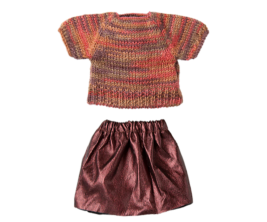 Skirt and knitted blouse, Mum mouse