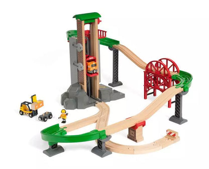 BRIO World Train Set Lift & Load Warehouse Set