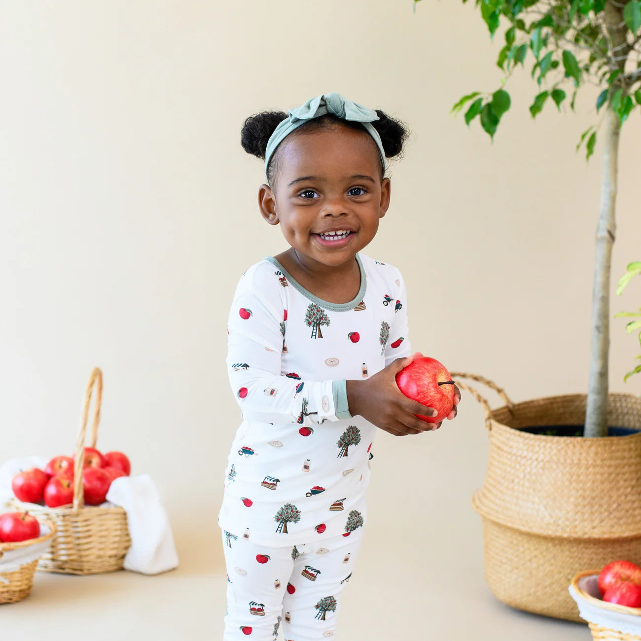 Long Sleeve Pajamas in Apple Orchard