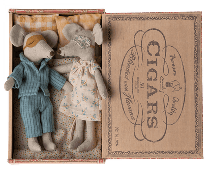 NEW Mum & Dad Mice in Cigar Box Maileg Lil Tulips