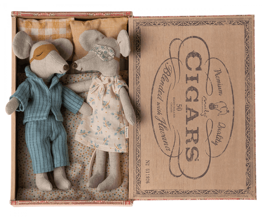 NEW Mum & Dad Mice in Cigar Box Maileg Lil Tulips