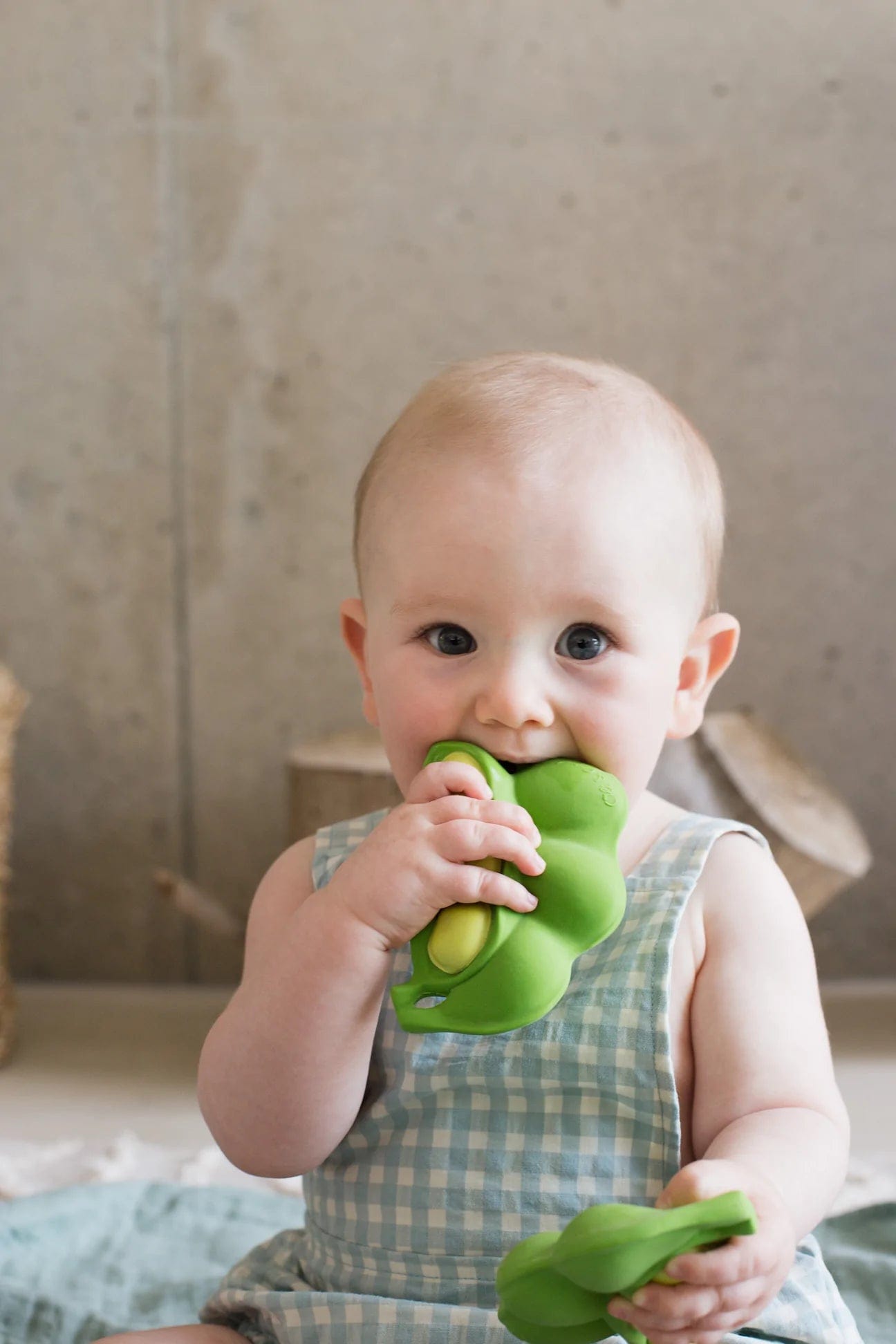 Keiko the Edamame Teether Oli & Carol Lil Tulips