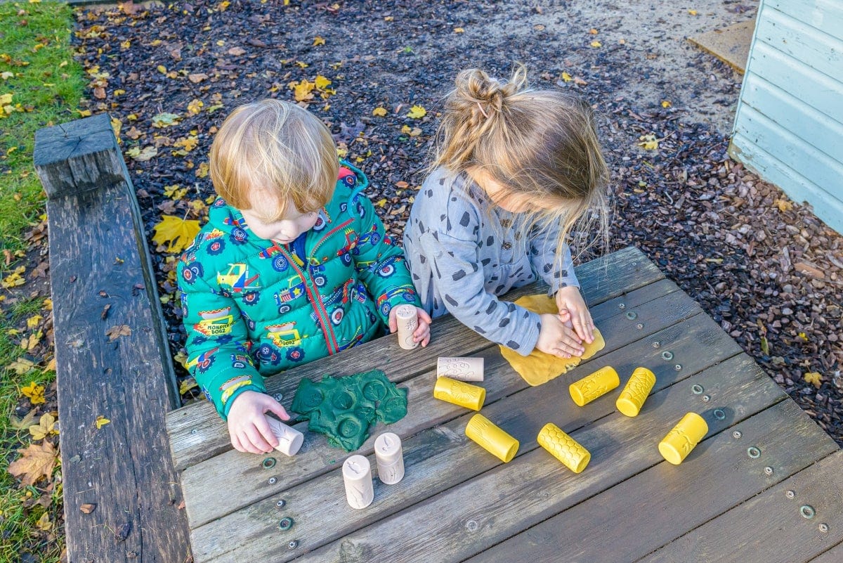 Let's Roll – Garden Bugs Play Set Yellow Door US LLC Lil Tulips