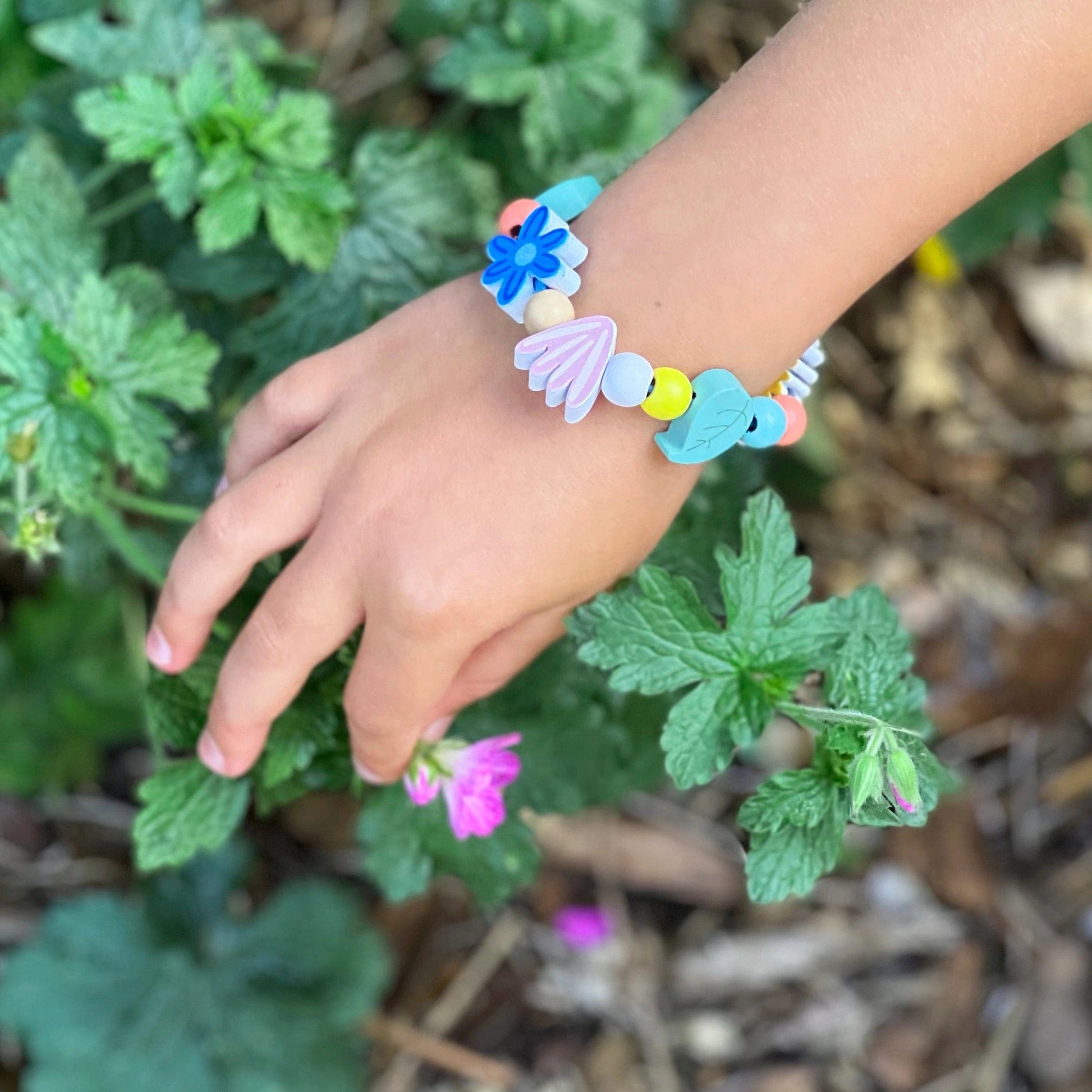 Wildflower Bracelet Gift Kit Cotton Twist Lil Tulips